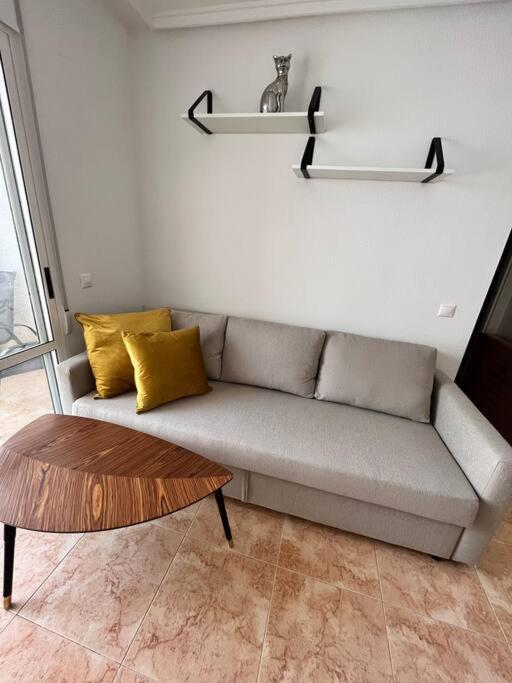Cozy Apartment 5 Mins To Beach Torrevieja Eksteriør bilde