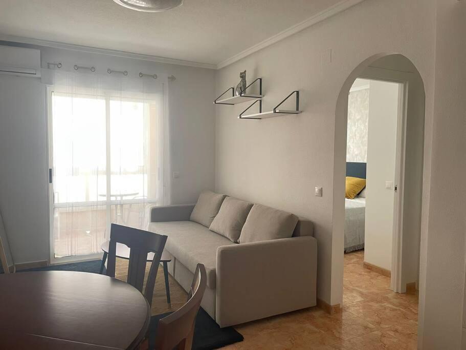 Cozy Apartment 5 Mins To Beach Torrevieja Eksteriør bilde